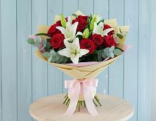 Букет цветов из:  Лилии и Розы #REPLACE_PRED# Прокудском