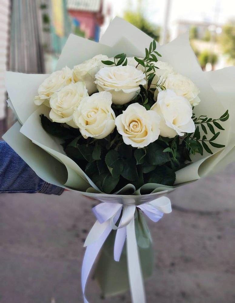 Букет Белые розы Проуд в Прокудском
