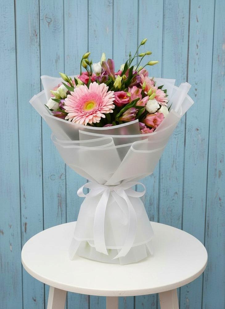 Букет цветов из: Герберы, Альстромерии и Лизиантусы в Прокудском