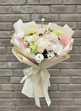 Букет цветов из:  Гвоздики, Розы, Лизиантусы и Хризантемы в Прокудском