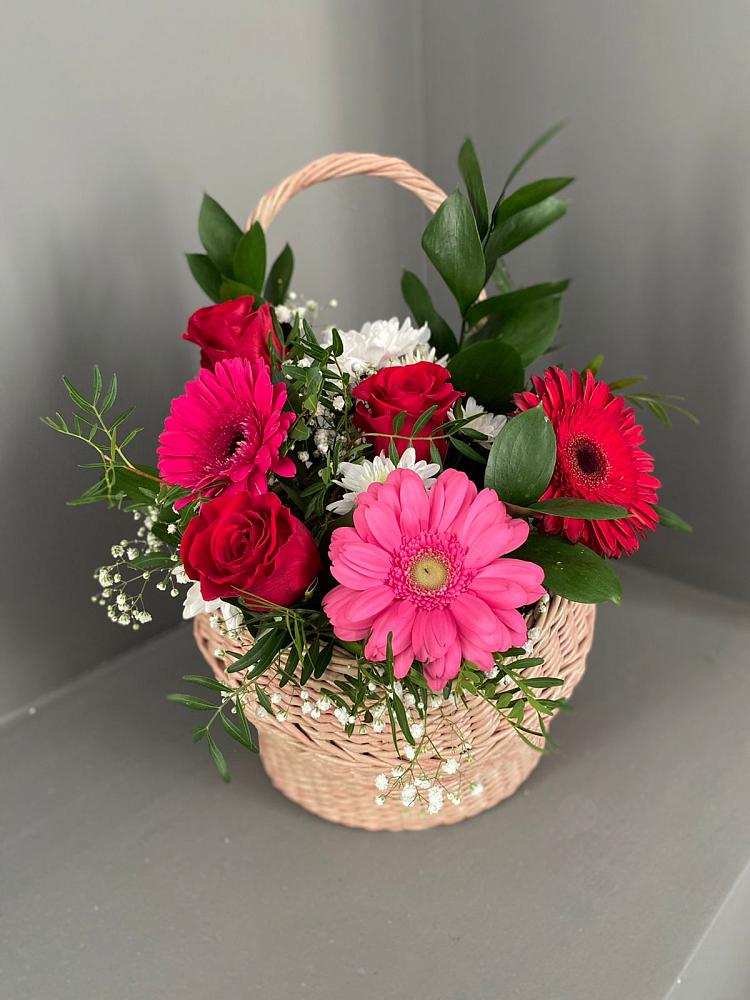 Цветочная композиция из Розы, Хризантемы и Герберы в корзине в Прокудском