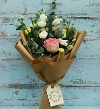 Букет цветов из:  Розы и Лизиантусы в Прокудском