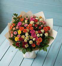 Букет Микс из разноцветных кустовых роз в Прокудском